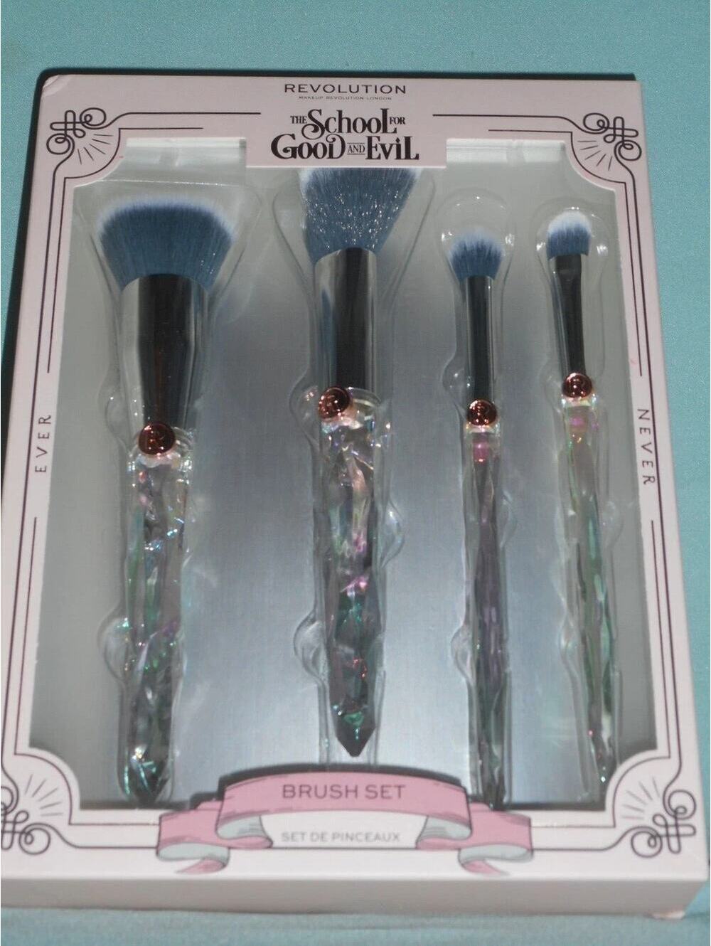Makeup Revolution School For Good & Evil Netflix 4 Pc Iridescent Brush Set